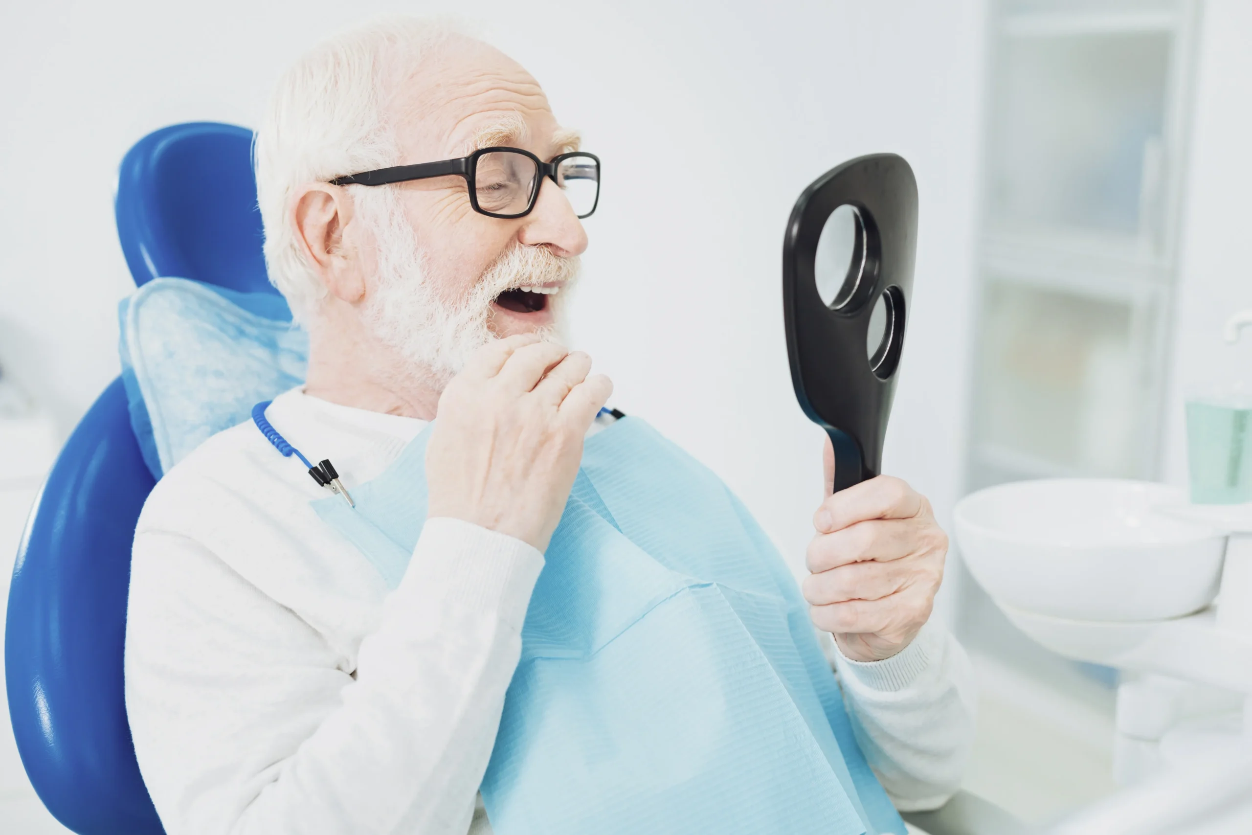 Why Should Your Whole Family Visit the Same Dental Practice?