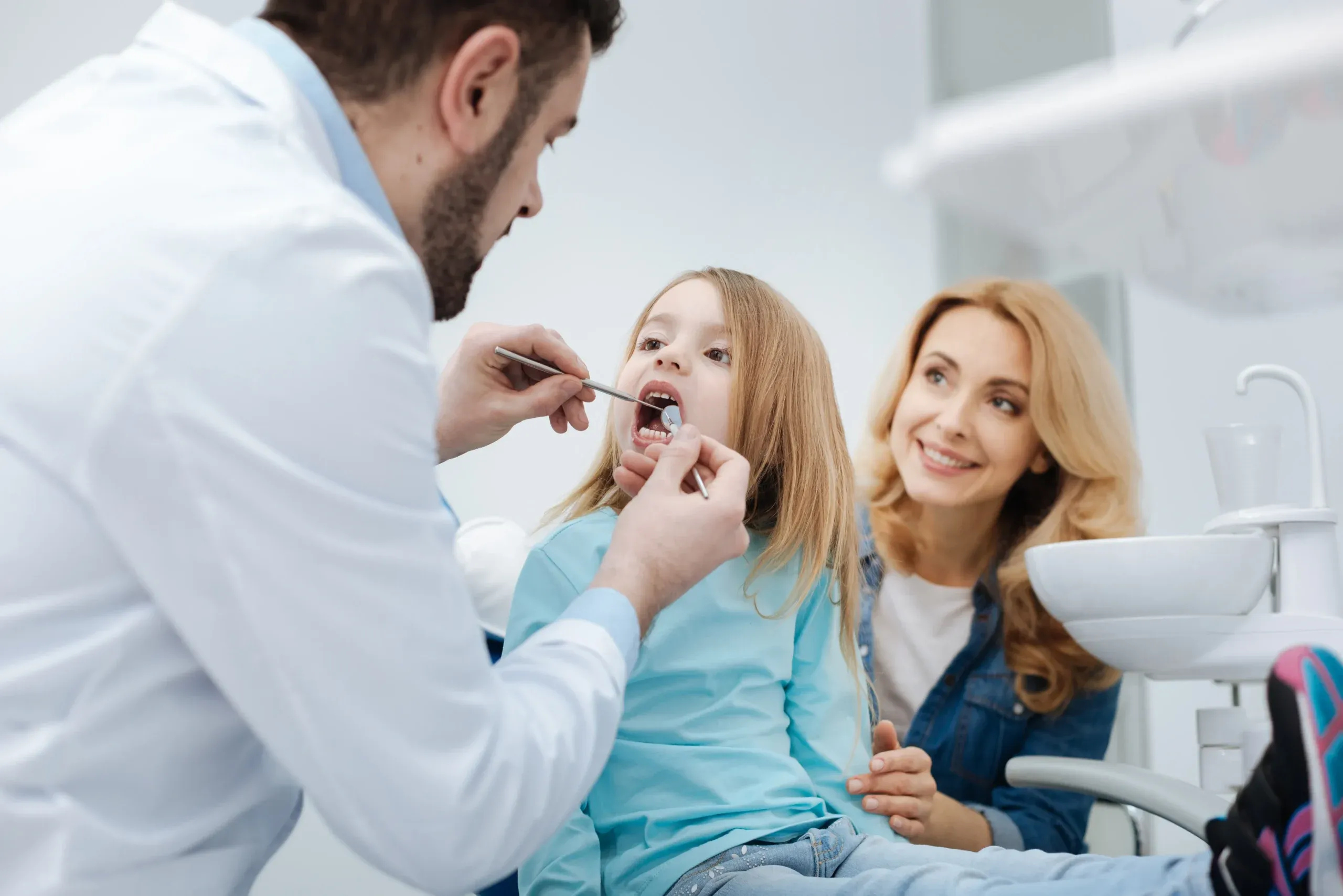 What Should Lake Nona Families Know About Choosing Between a Pediatric Dentist and a General Dentist?